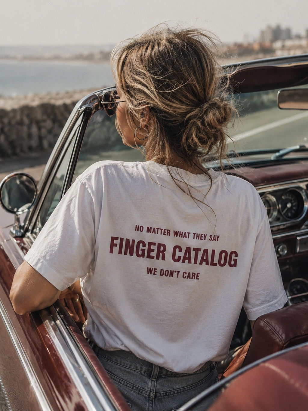 俺たち気にしないバックTシャツ